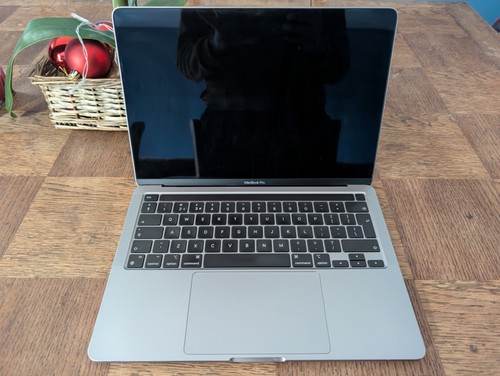 Macbook pro 2022 m2 - 13",
