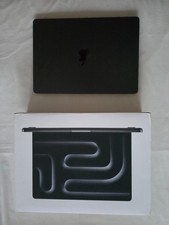 - Apple Macbook Pro 14"