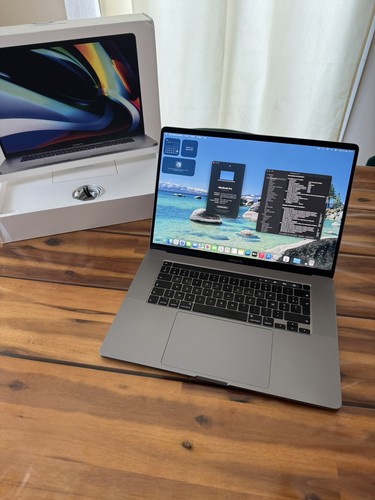 Macbook pro 2019 i9 - 16’’, /