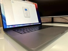 Apple MacBook Pro M2 Pro -